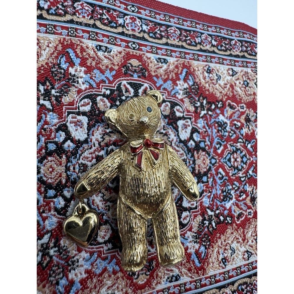 Vintage Gold Tone Carolee Teddy Bear With Heart Brooch